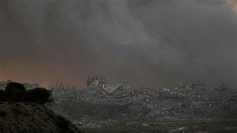 Haaretz: İsrail askerleri onay almaksızın Gazze'de Filistinlilere ait evleri ateşe veriyor - Son Dakika Haberleri